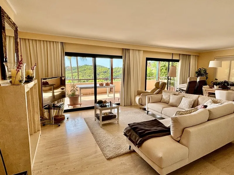 Beautiful apartment with sea views and large terrace in Bendinat in Calvià — photo 4