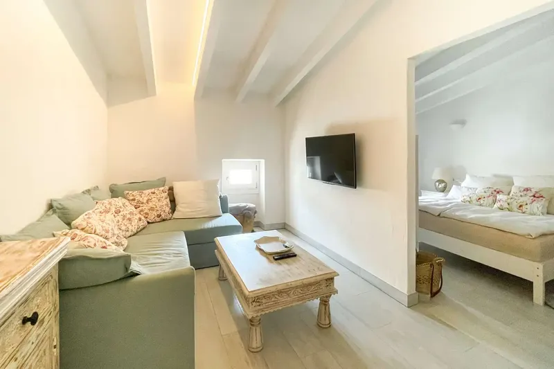 This exceptional late 18th-century village house is located in one of the most coveted spots in the old town of Artà — photo 8