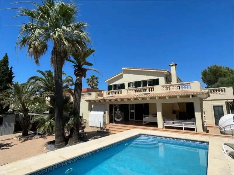 For sale a beautiful house in the charming and quiet village of Tolleric, renovated four years ago. — photo 1