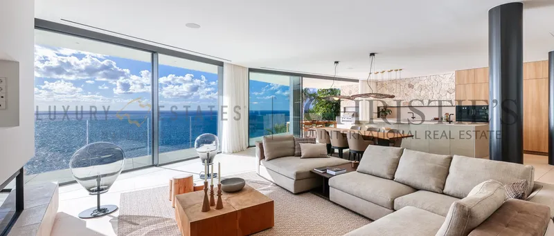 Luxury villa in Santa Ponsa in first sea line in direct proximity to Port Adriano — photo 3