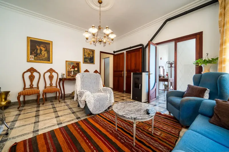In the Els Molins area, in Inca, we present this unique detached house on a plot of 546.94 m2 according to the Land Registry, with amp — photo 5