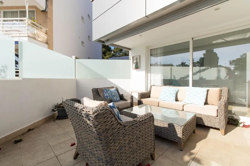 Perfect holiday apartment just steps from the beach in Palmanova — photo 9