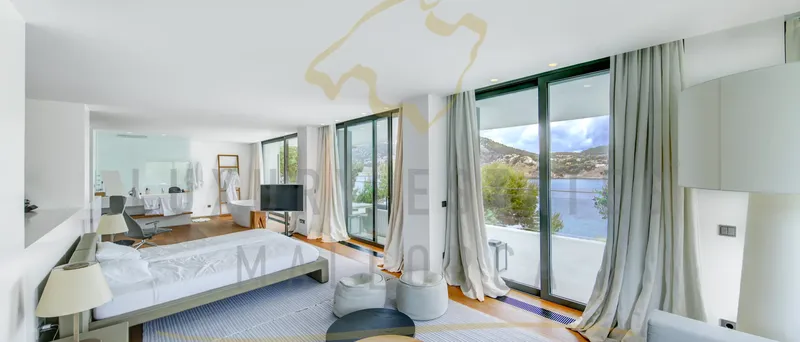 Modern villa in Camp de Mar with sea access and vacation rental license — photo 3