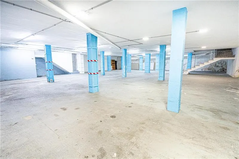 Commercial premises of approx. 470m² — photo 1