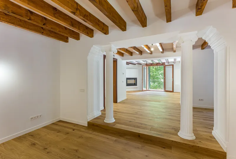 Duplex apartment in a stately building in Palma — photo 12