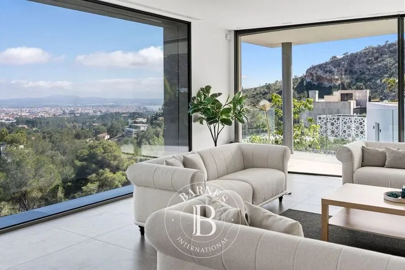 Palma de Mallorca, 5-Bedroom Villa - 768 m² for Sale — photo 3
