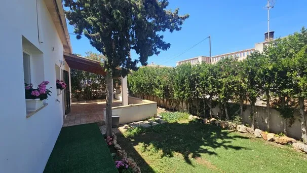 Mediterranean charm and comfort in Sa Ràpita – Holiday home with two covered terraces and fireplace — photo 1