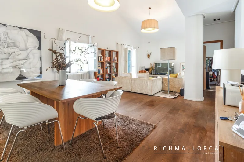 House in premium location near Calanova port — photo 1