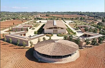 Exclusive equestrian estate on Mallorca with hotel and restaurant for sale — photo 1