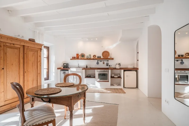 Felanitx Village Property with Townhouse Conversion Potential — photo 4