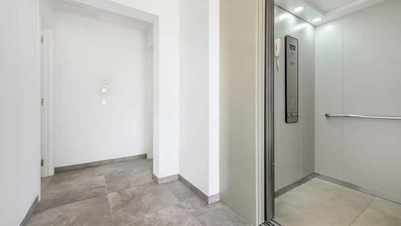 Great villa for sale in Porto Petro, completely reformed in modern style, with large pool and garden — photo 11