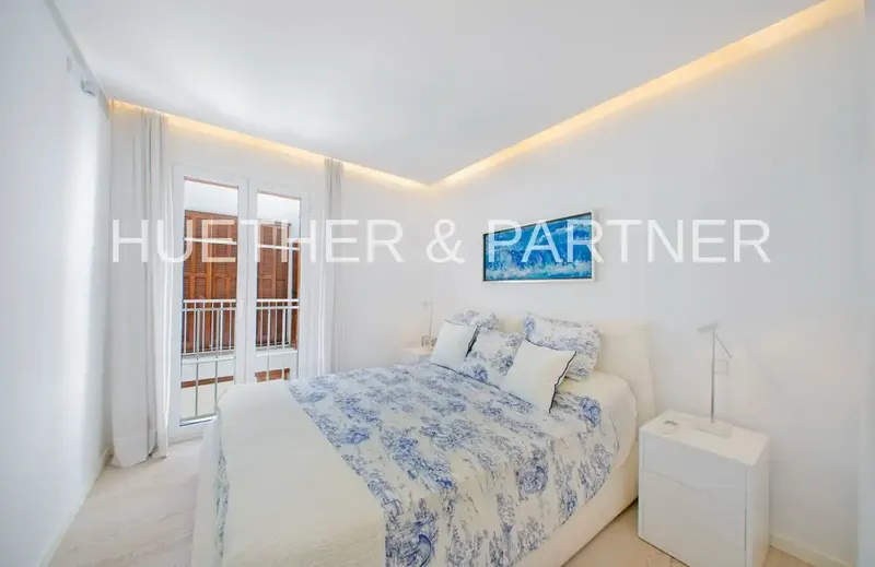This modern and bright penthouse is located in one of the most coveted and exclusive residential complexes in Porto Cristo. Even the facade — photo 12