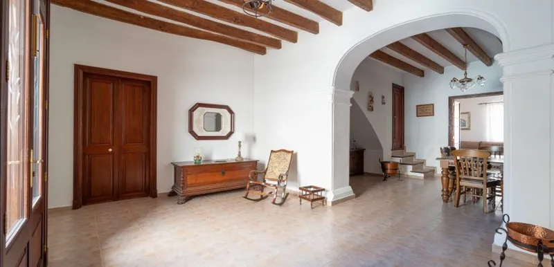 Townhouse for rent in Felanitx with terrace and outdoor space — photo 4