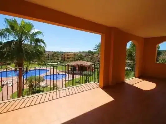 Apartamento privado en una zona tranquila y muy solicitada, a pocos metros del centro de Santa Ponsa. En la segunda planta, con balcón priva — photo 10