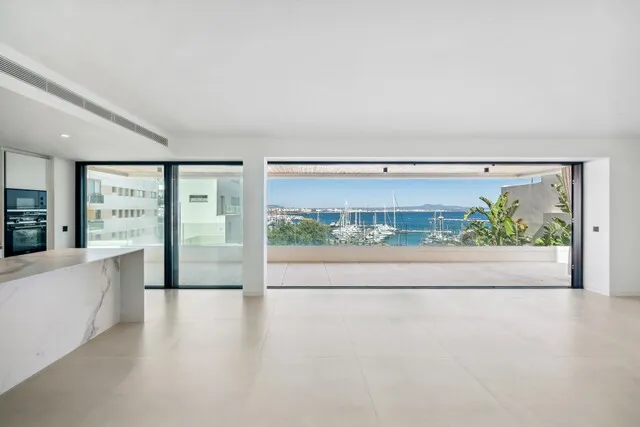 Ground floor apartment with private garden for sale in Palma, Mallorca — photo 2