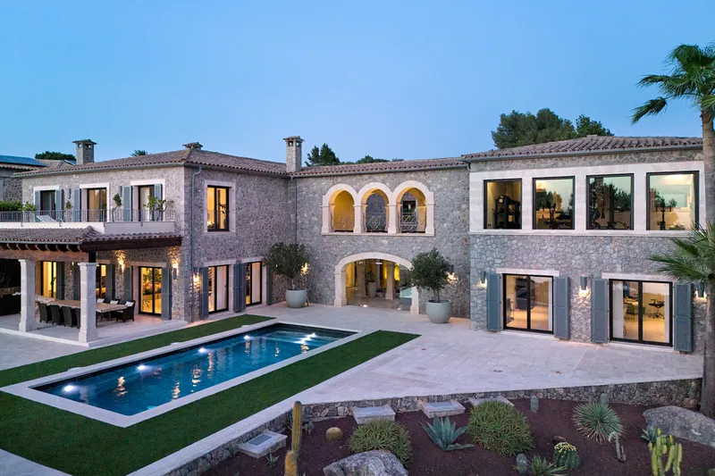 Dream property directly on the sea in a magnificent setting - Marcel Remus Real Estate — photo 2