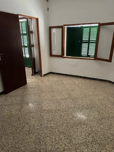 Independent house with multiple possibilities in the heart of Villafranca — photo 4