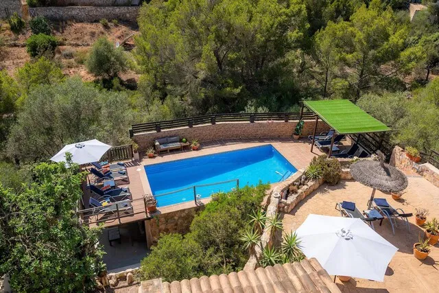 Ready to move in villa with holiday rental license for sale in Cala Figuera, Mallorca — photo 2