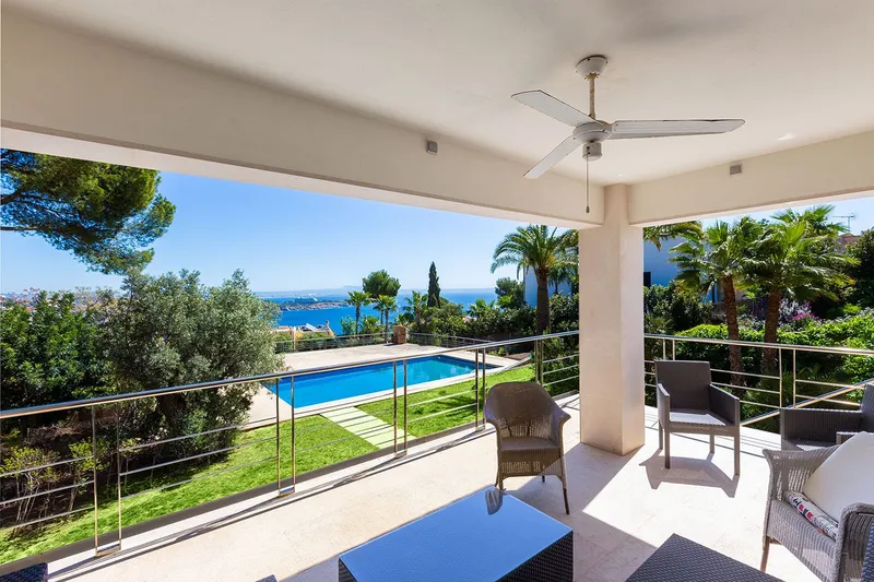 Fantastically located villa with tennis court and breathtaking views — photo 4