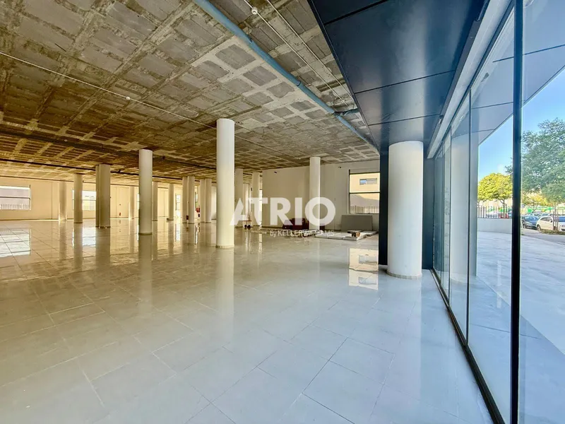 Rental of magnificent ground floor premises located in the Can Valero Industrial Estate — photo 2