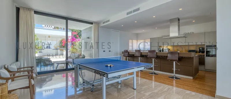 Spacious villa in Badia Blava with fantastic views in 1st sea line on the coast of Llucmajor — photo 6