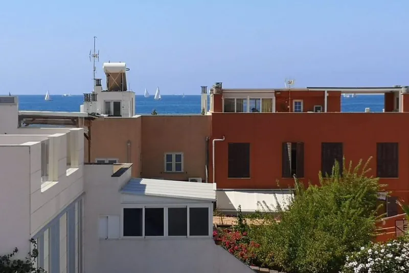House in 2nd line of the sea — photo 1