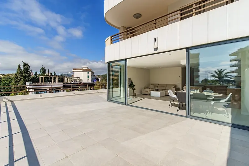 Renovated apartment for sale in Portals Nous with sea views near Puerto Portals — photo 2