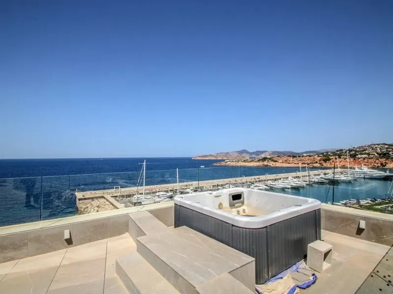 Exclusive luxury villa on the first sea line at the marina — photo 5