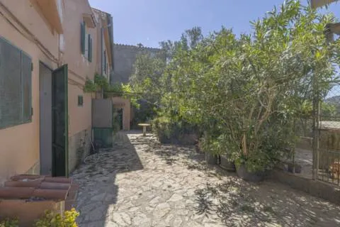 House — photo 3