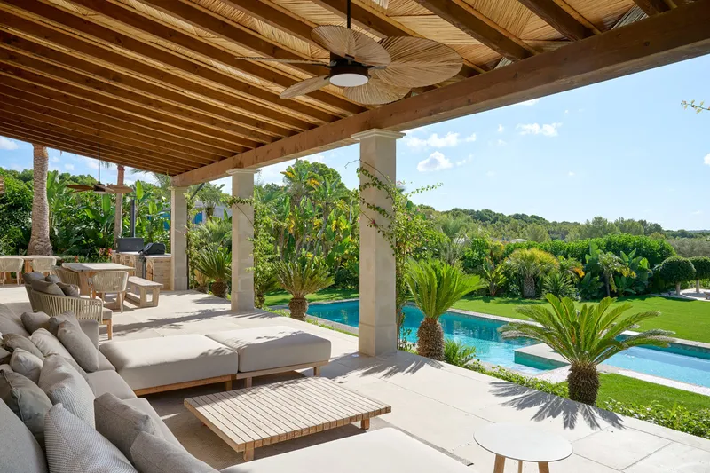 Exclusive Mediterranean family villa with tropical garden - Marcel Remus Real Estate — photo 4