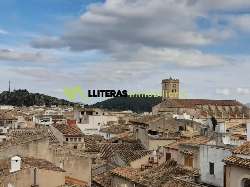 You have a unique opportunity to acquire one of the few townhouses available for sale in Pollensa. — photo 1
