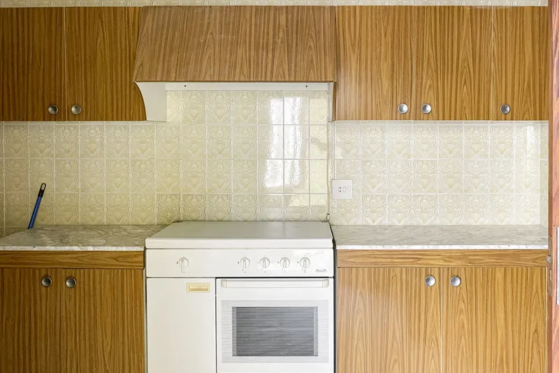 Renovation Project – Three Townhouses with Versatile Potential, Central Location and Views — photo 5