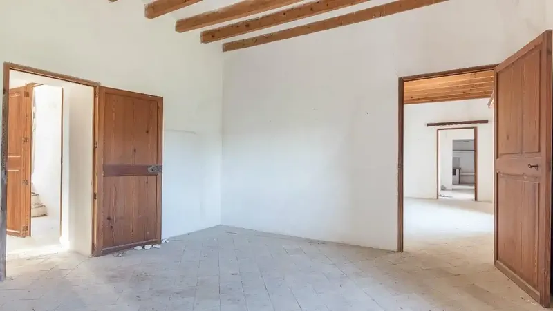 Impressive estate of 800,000 m2 between Pollensa and Lluc in the municipality of Escorca with a three-story house of 736 m2 in the heart of l — photo 7