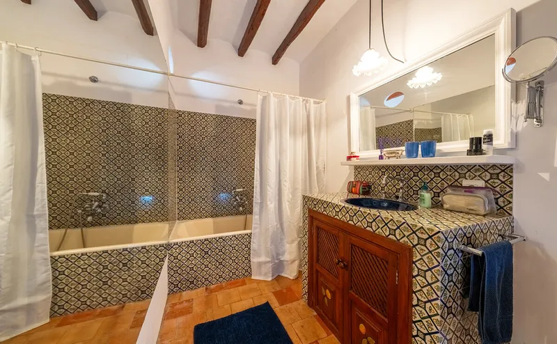 Characterful house with pool and holiday rental li ... — photo 12