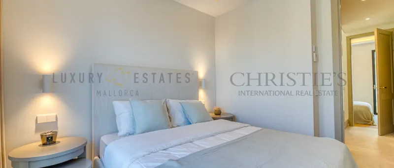 Modern townhouse in Santa Catalina in Palma with pool — photo 10