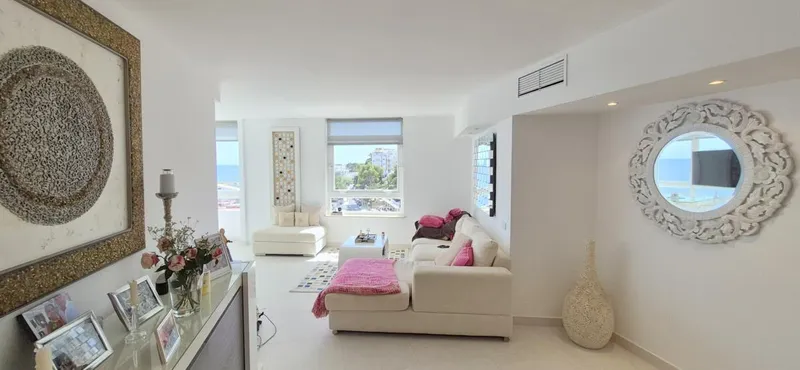 Illetes - Front Line 2 Bedroom Modern Apartment With Amazing Sea Views — photo 5