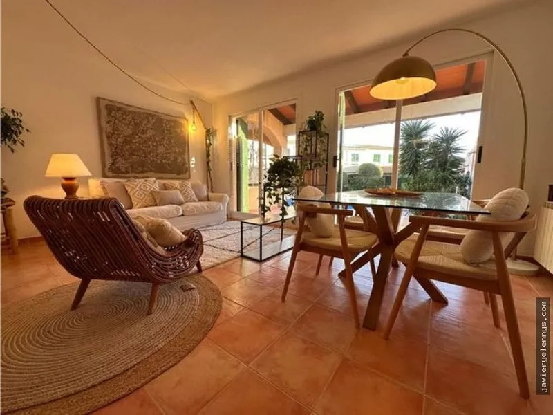 Rental of semi-detached house in Paseo Carles I — photo 1