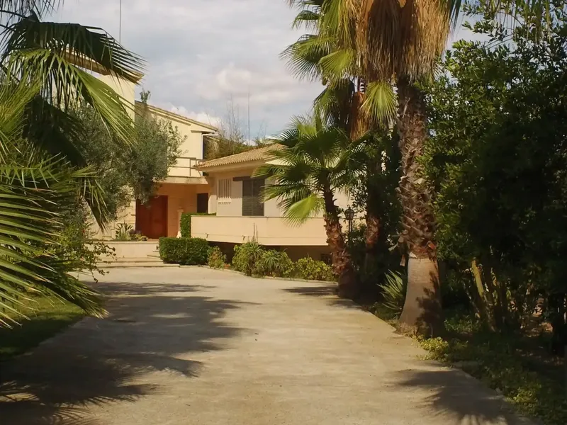 Impresionante Chalet De Mas De 500m2, Preciosa Piscina Interior Climatizada, Terreno De Unos 8000m2 a Escasos 3 Minutos De Manacor (direcció — photo 9