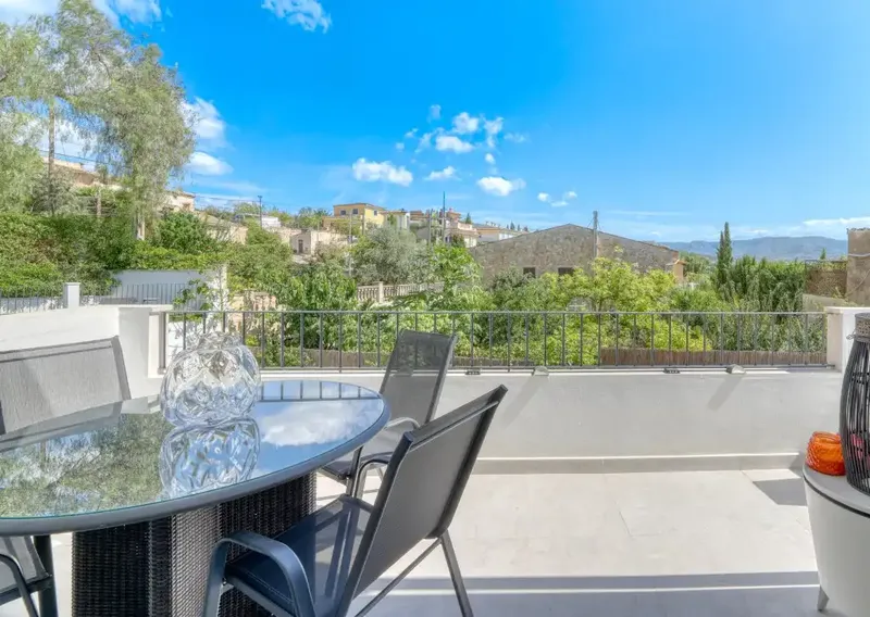 Nestled in the tranquil setting of Es Capdellà, one of Mallorca's most picturesque villages, this elegant contemporary villa offers — photo 4