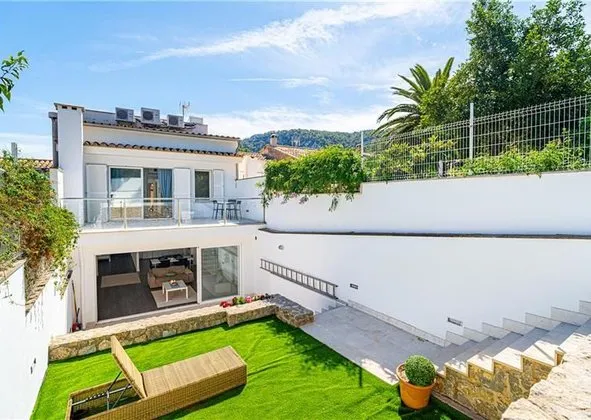 Detached house in Esporles — photo 1