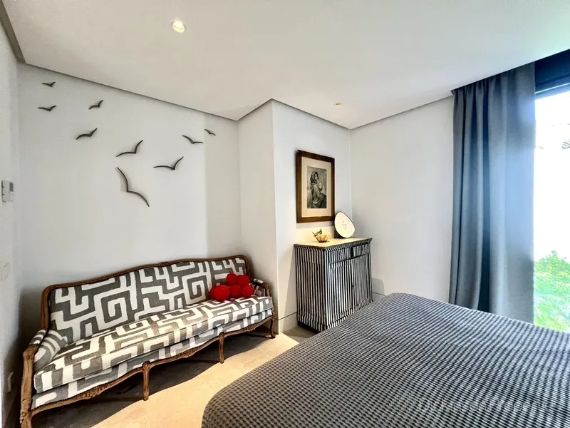 Luxury penthouse with private pool and sea and mountain views in a new development — photo 9