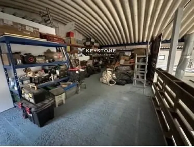 Industrial Warehouse — photo 4
