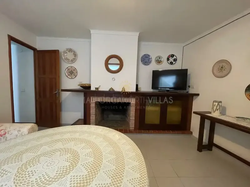 Discover the authentic Mallorcan charm with this village house in Pollença, located in a privileged location next to the iconic Pont Roma — photo 11