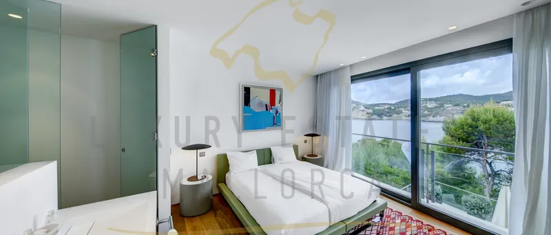 Modern villa in Camp de Mar with sea access and vacation rental license — photo 11