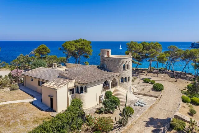 Coastal finca and private estate for sale in Parc Natural de Mondragó, Mallorca — photo 2