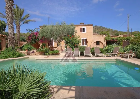 Estate in S'Alquería Blanca - Calonge, Santanyí — photo 1
