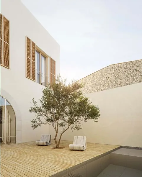 Licensed Townhouse Project for Sale in Santanyí, Mallorca | Pool & Courtyard — photo 5