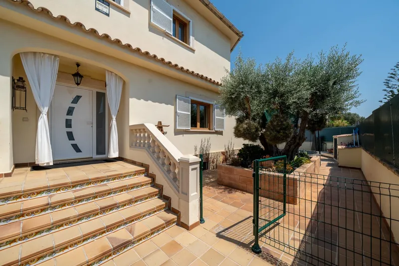 ¿buscas un Unifamiliar en Marratxí? ¡ojo! Cuatro Dormitorios, Garaje y Piscina — photo 1