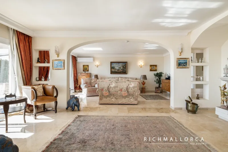 Exclusive Seafront Apartment with Private Pool in Portals Nous — photo 7