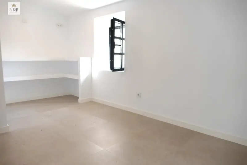 Recently renovated detached house with pool and terrace in the center of Sineu — photo 6